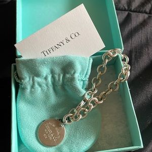 Tiffany bracelet 7 inch in length in original box. Beautiful bracelet